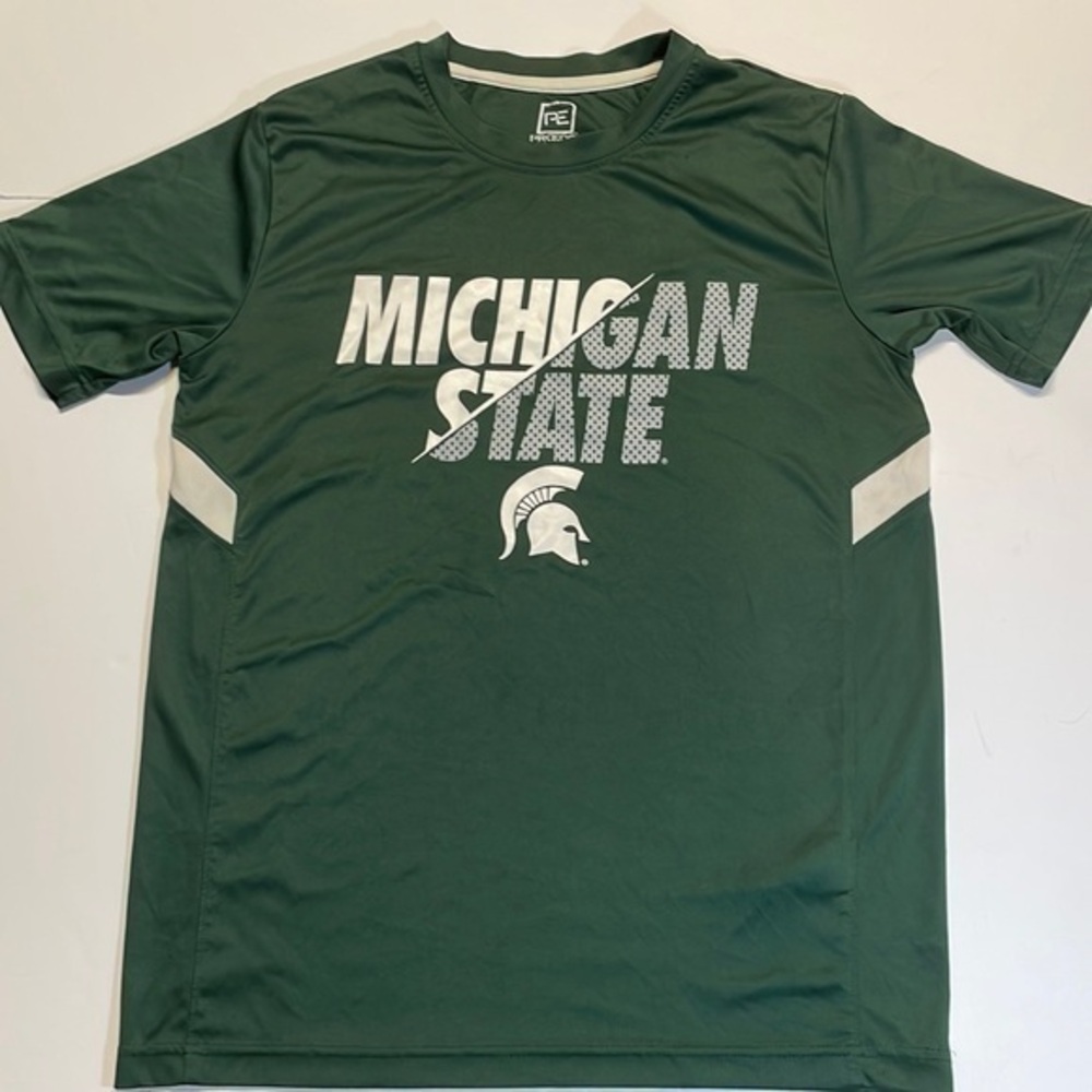 Knights Apparel men’s Michigan State Spartans, short sleeve shirt. Size M.
